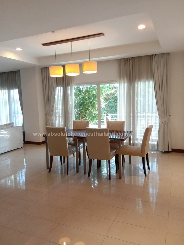 3 Bedrooms Apartment in Sathorn